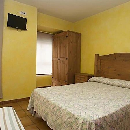 Hostal Velarde Talavera de la Reina Exteriör bild