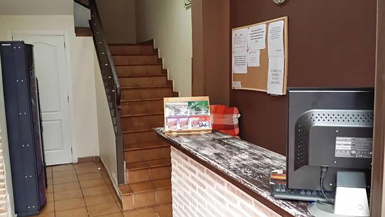 Hostal Velarde Talavera de la Reina Exteriör bild