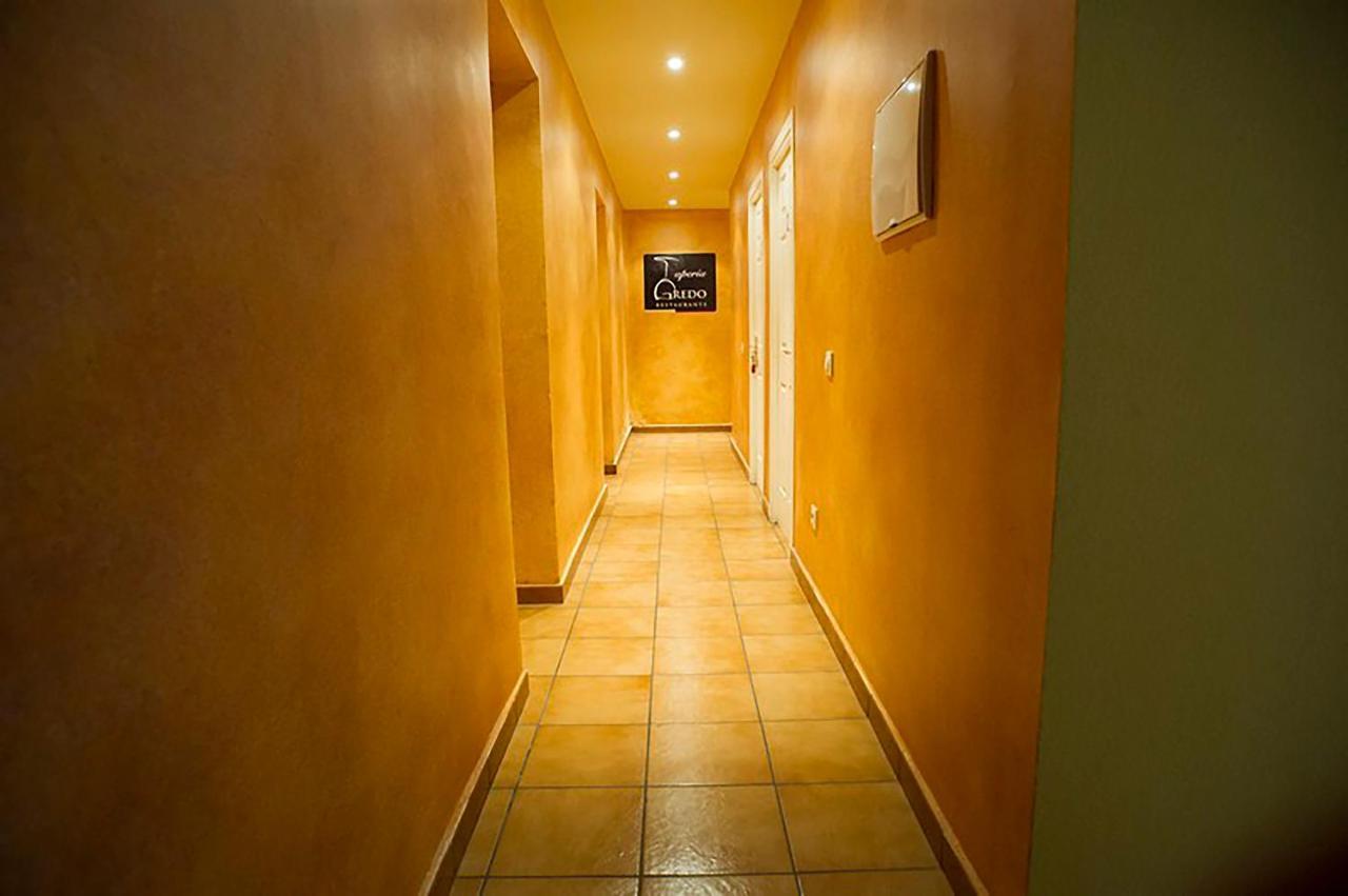 Hostal Velarde Talavera de la Reina Exteriör bild