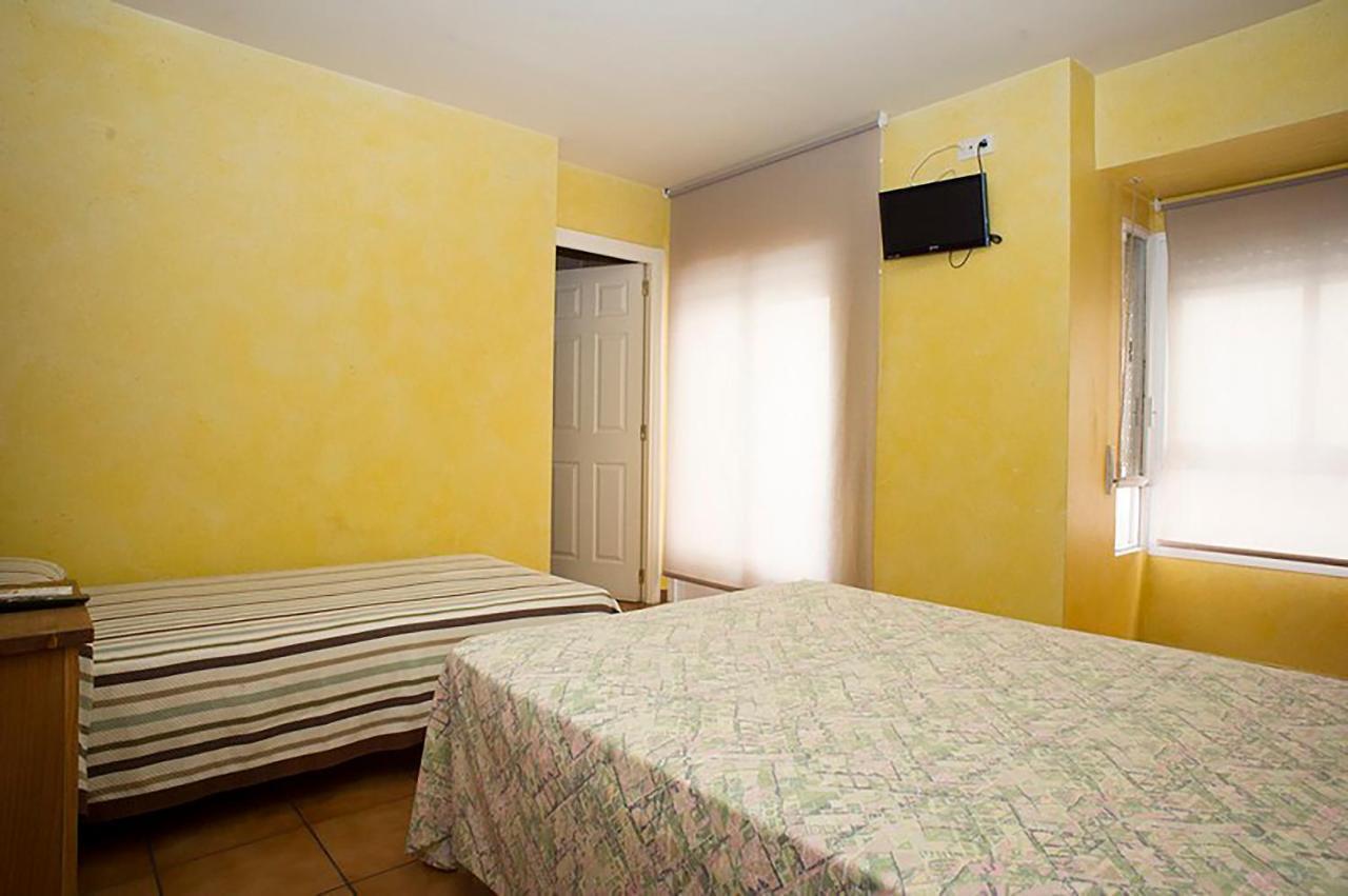Hostal Velarde Talavera de la Reina Exteriör bild