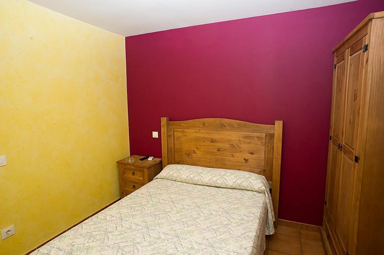 Hostal Velarde Talavera de la Reina Exteriör bild